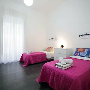 amazing-politeama-house.sicilyhotelsitaly.net/